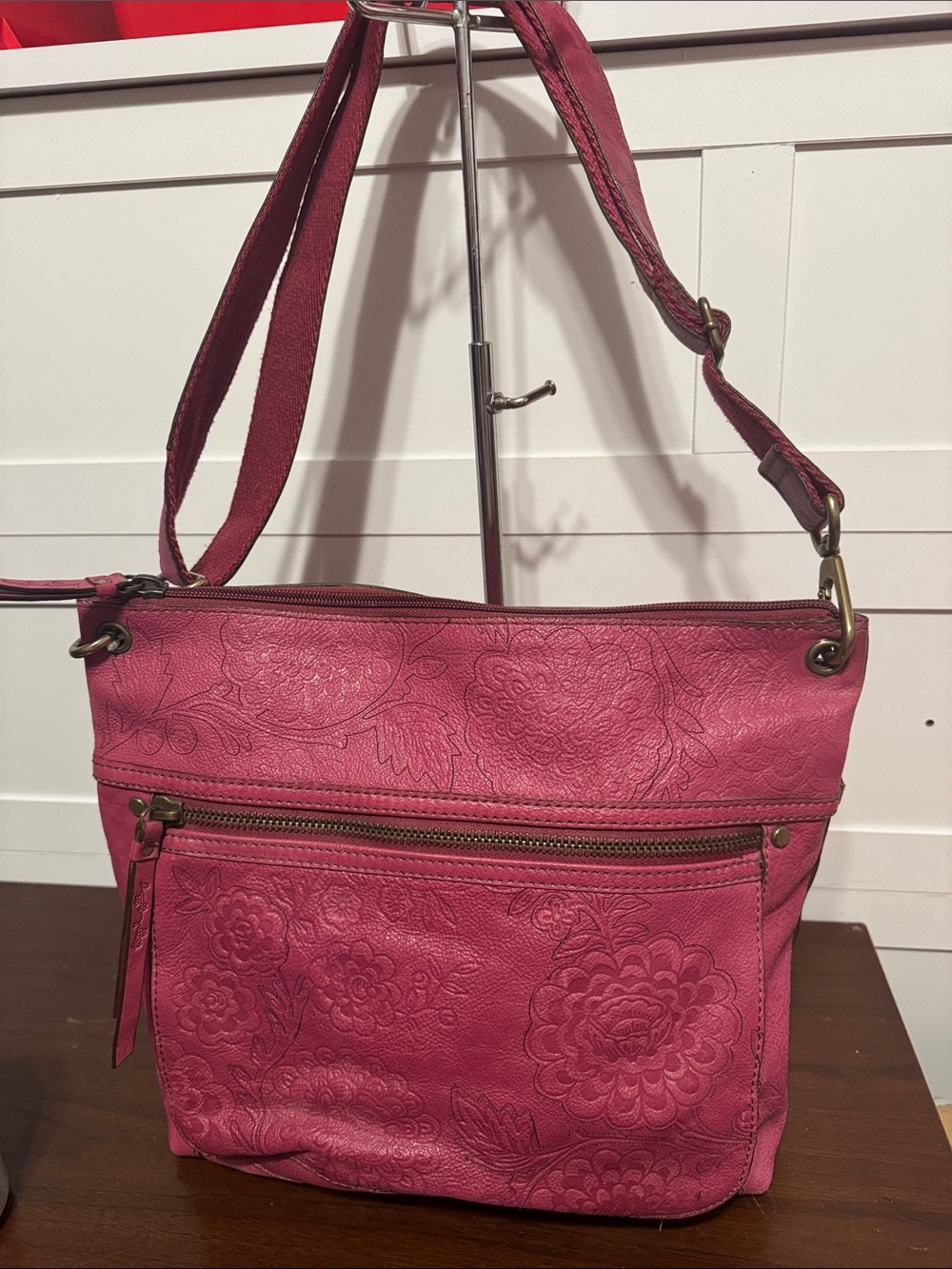 Women's Pink Fossil Floral Embossed Crossbody Shoulder Bag